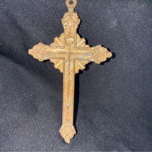 W.B MFG CO 205 Crucifix Ornate Gold Cross Pendant skull antique bronze